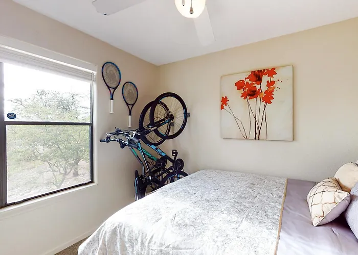 Apartment Canyon View